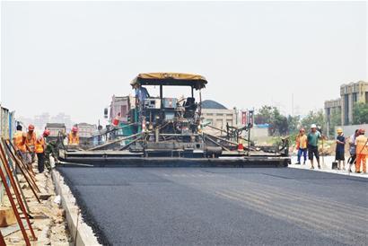 沥青路面施工、修补