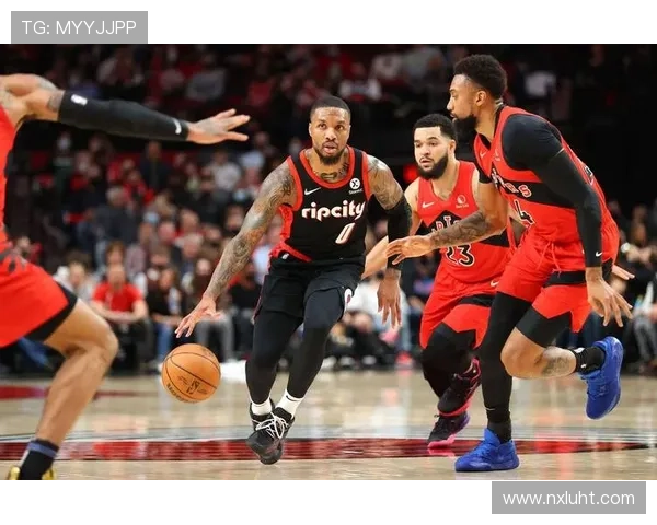 利拉德休赛期天天凌晨四点打卡训练房，卡戴珊都比他睡得晚