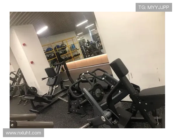 郑赛赛的日常：凌晨四点健身房打卡，咖啡当水喝